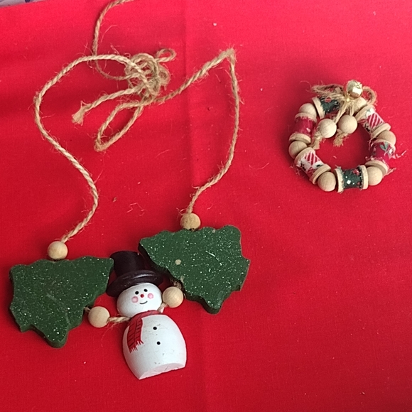 Cute Vintage 90s Handmade Christmas Winter Wooden Necklace & Pin Brooch - Picture 2 of 7